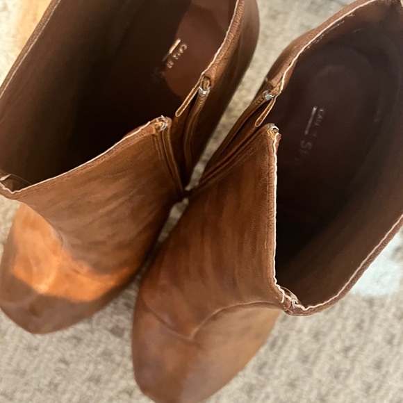 Beautiful Cognac Colour High Heeled Boot. - Picture 5 of 7